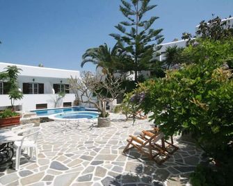 Atlantis Hotel Πάρος - Naousa - Πισίνα