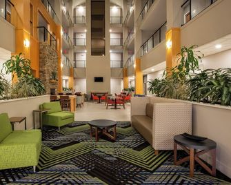 Holiday Inn Express & Suites Atlanta Southwest-Fairburn By IHG - Fairburn - Lobby