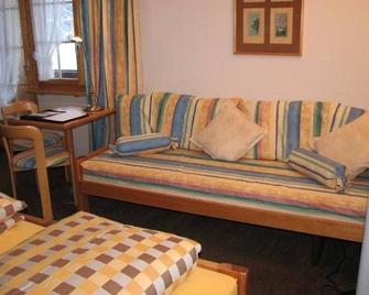 Hotel Gravas - Lumnezia - Wohnzimmer
