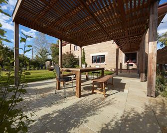 Historic retreat WENVOE five bedroom mansion, 9 guests - Lithgow - Patio