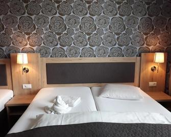 Hotel Rozvoj - Klatovy - Bedroom