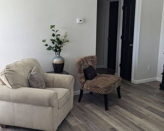 Loop Haven in Madisonville Ky. - Madisonville - Living room