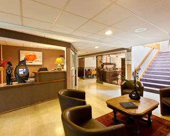 Citotel Du Circuit - Magny-Cours - Lobby