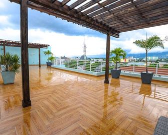 Kensington Gates - Kingston - Balcony