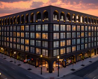 Hotel Bourre Bonne Louisville, Curio Collection by Hilton - Louisville - Building