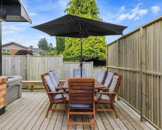 Sundrenched 70's - Rotorua - Patio