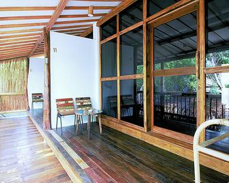Serene Beach Villa - Pemenang - Balkon