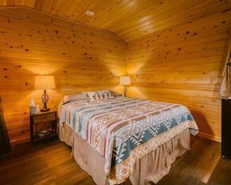 Rockin N Retreat - Athens - Bedroom