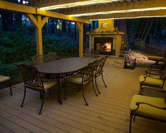 Away from city lights, nestled in the Foothills of the Sierra Nevada Mountains - Grass Valley - Patio