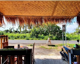 Tiny Room Hostel - Nusa Penida - Patio