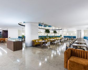 Crowne Plaza Belgrade - Belgrade - Restaurant
