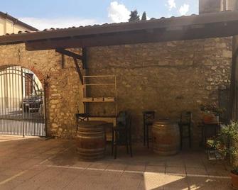 Borgo Volciano Garda Lake App.2 - Roè Volciano - Patio