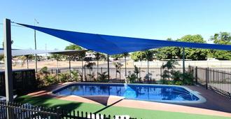 Leichhardt Accommodation - Mount Isa - Uima-allas