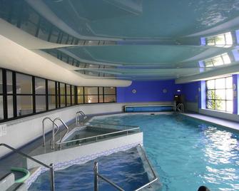 Whoop Hall Hotel and Leisure - Carnforth - Pool