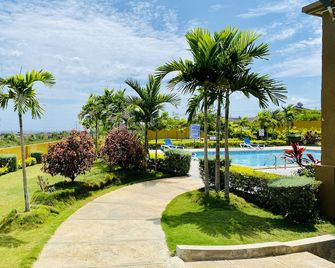 Jhadano Villa 3BR Pool Shuttle 3 Mins to Beach - Falmouth - Pool