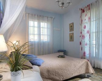 Greek House Hotel - Néos Marmarás - Soverom