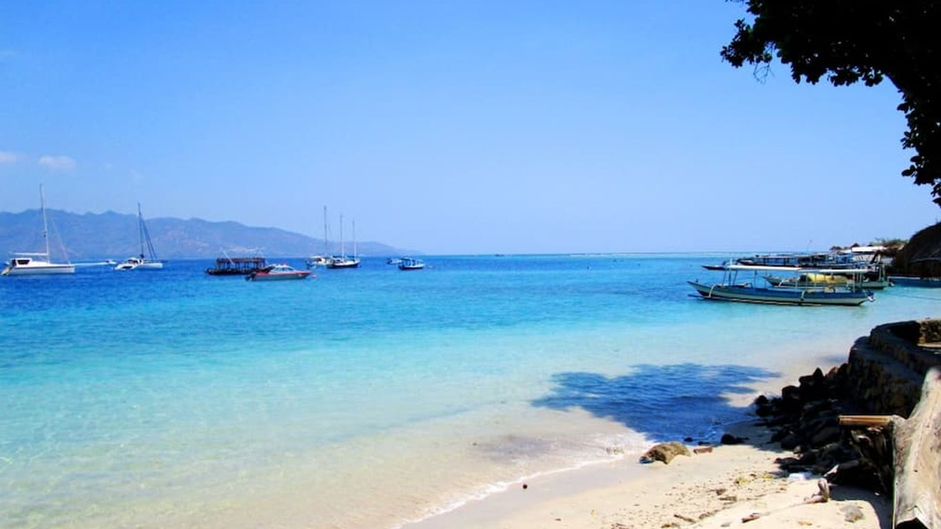 Oceans 5 Dive Resort