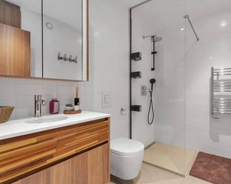 Premium Downtown Queen Apartment Kartuli - Reikiavik