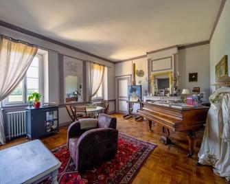 Petit Gîte de Villecomte - Sainte-Solange - Sala de estar