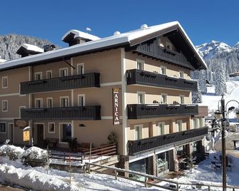 安尼卡酒店 - 馬東納迪坎皮利奧 - 摩德納迪-坎皮格里奧 - 建築