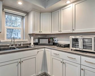 Charming Greencastle Home 1 Mi to DePauw! - Greencastle - Cuisine