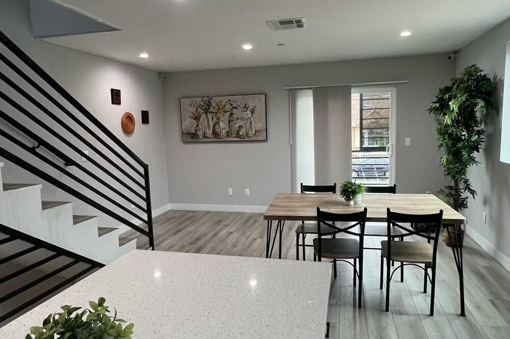 Normandie Hostel - Los Angeles - Dining room