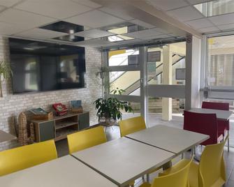 Premiere Classe Amiens Est - Glisy - Glisy - Restaurant