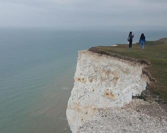 Telscombe Cliffs Bed And Breakfast - Peacehaven - Beach