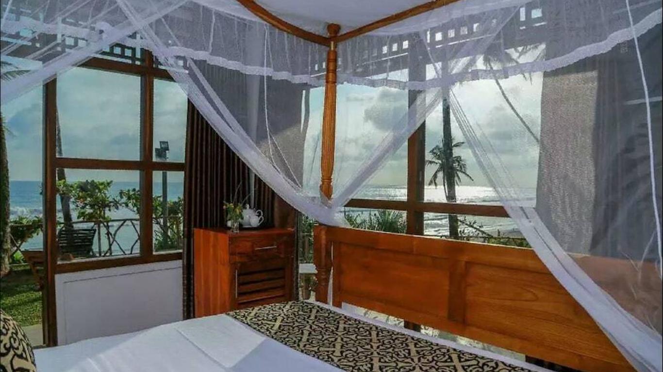 Top Secret Beach Hotel
