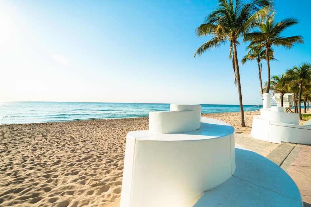 Exceptional Home 8 minutes from the Beach and all the Ft. Lauderdale Action! - פורט לודרדייל - חוף