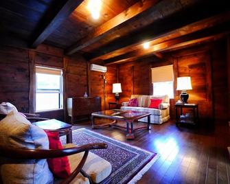 agematsu - Iida - Living room
