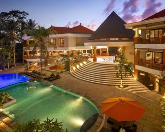 格林菲爾德度假村 - 烏布 - 游泳池