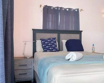 Sol Springs Villa - Osbourn - Bedroom