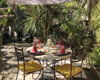 Ile D'oleron, St-Georges, House Near The Sea Linen Provided, Wifi - Saint-Georges-d'Oléron - Innenhof