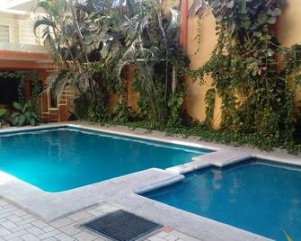 Hotel Sol del Pacifico - Lazaro Cardenas - Piscine
