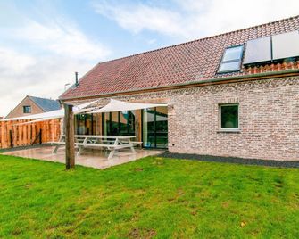 Modern Family Holiday Home - Bocholt - Будівля