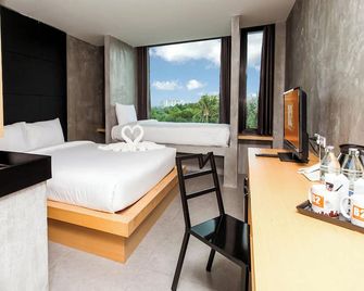 B2 Phuket Boutique & Budget Hotel - Phuket City - Bedroom