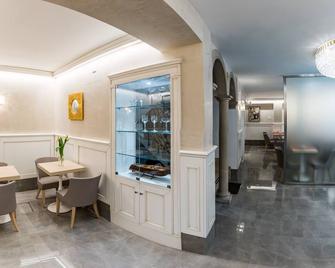 Hotel Guerrini - Venice - Lobby