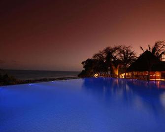 Baobab Beach Resort & Spa - Ukunda - Pool