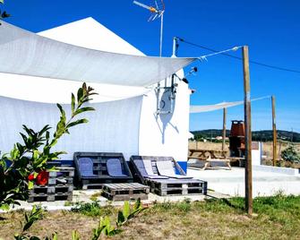 Monte Costa Luz- Country house near Pessegueiro Island - Porto Covo - Patio