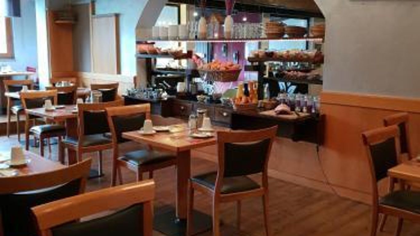 Dahoam by Sarina - Hotel & Suites