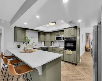 Los Lagos Mesa - Mesa - Kitchen