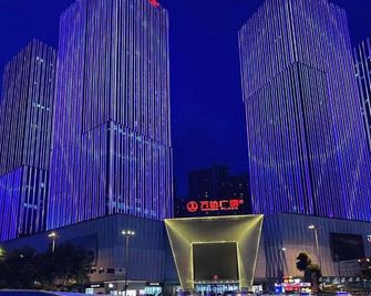 Home Inn Chengdu North Railway Station Hehuachi - Chengdu - Building