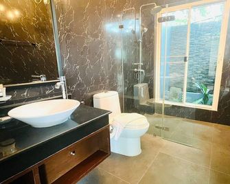 Baan Ing Khao Resort - Pak Chong - Bathroom