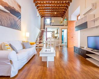 Apartamentos Sherry Center - Jerez de la Frontera - Living room