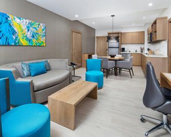 Courtyard by Marriott Port of Spain - פורט אוף ספיין - סלון