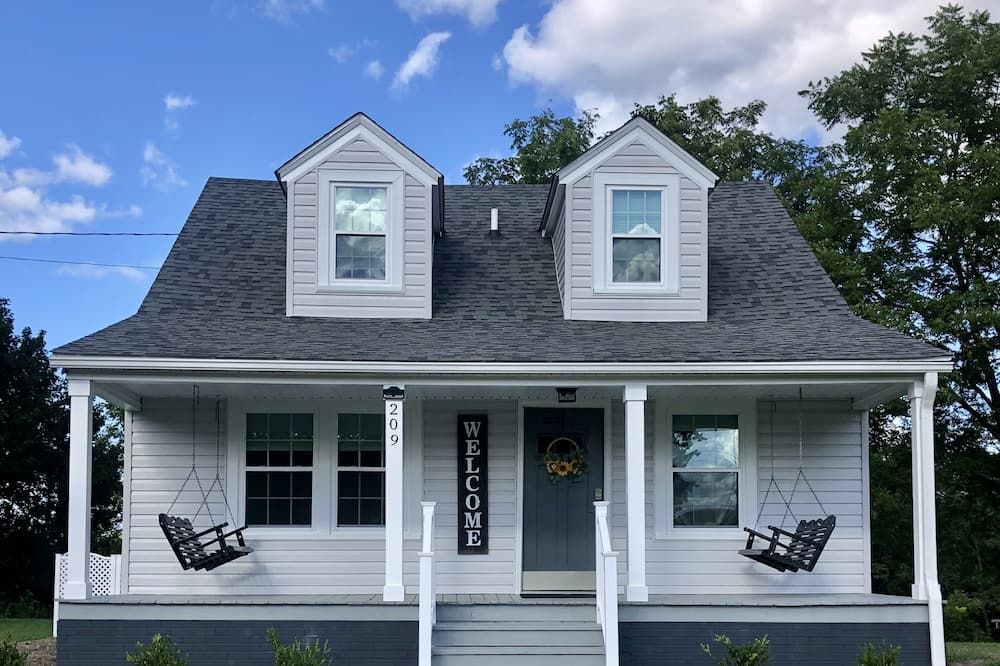 Bright and Serene Country Cottage in the Blue Ridge Mountains - Hillsville - Gebouw