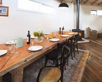 Merricks Stable - The Stables - Balnarring - Comedor