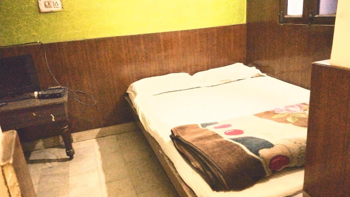 Mahesh Guest House