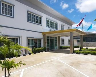 Montara Hotel and Resort Korat - Nakhon Ratchasima - Building